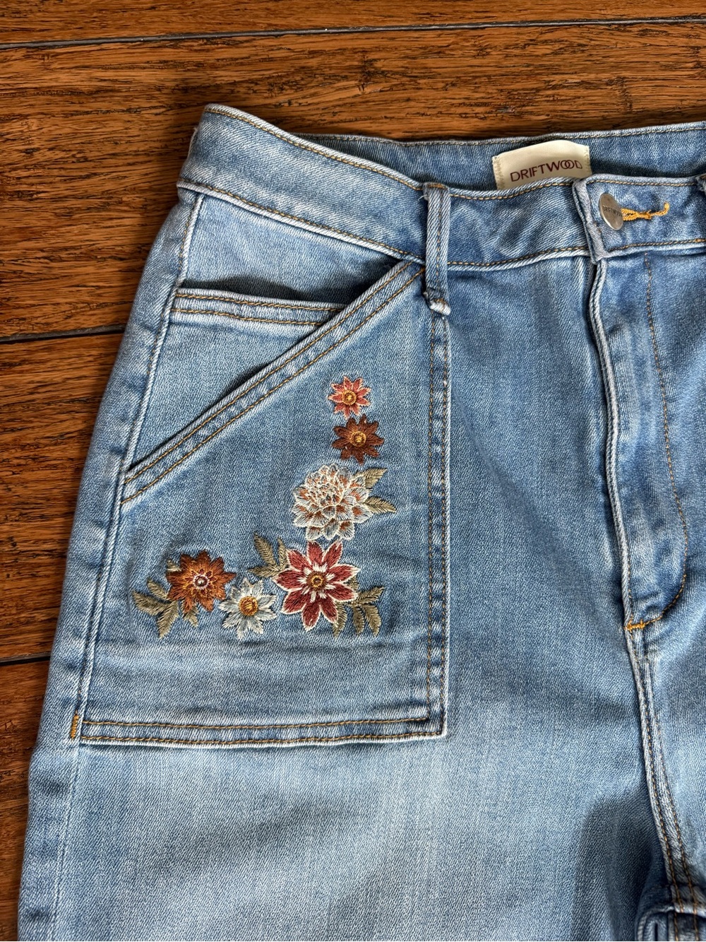 Driftwood Women's Taylor Straight Relaxed Jean Wide-Leg High-Rise Embroidered - Picture 3 of 13